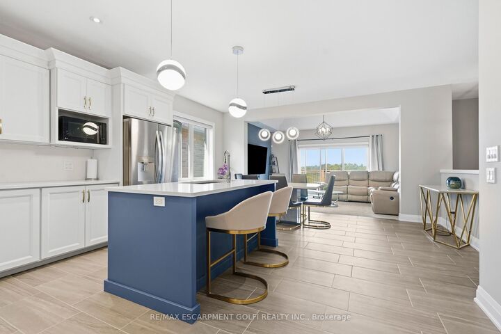 Property Photo:  343 Old Course Trail  ON L3B 0E8 