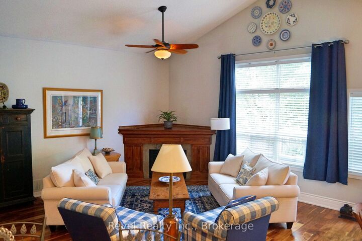 Property Photo:  111 Ellen Lane 6  ON L9Y 4W4 