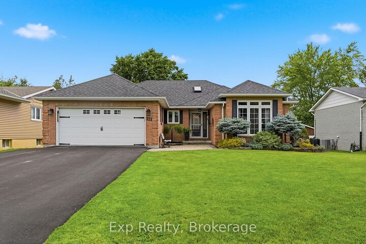 Property Photo:  121 Simcoe Street  ON K7R 2X5 