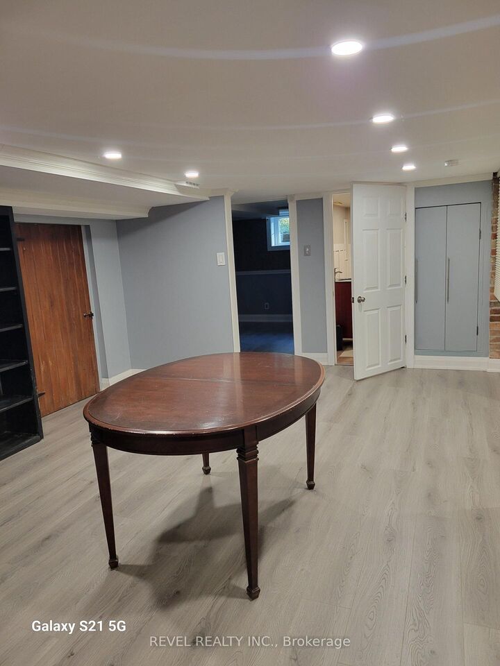 Property Photo:  31 Sackville Street  ON L7E 1B8 