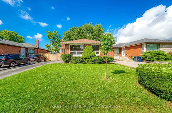 Property Photo:  76 Wishing Well Drive  ON M1T 1J3 