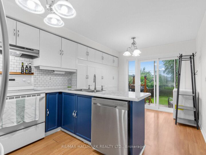 Property Photo:  1553 Rawlings Drive  ON L1V 5B2 