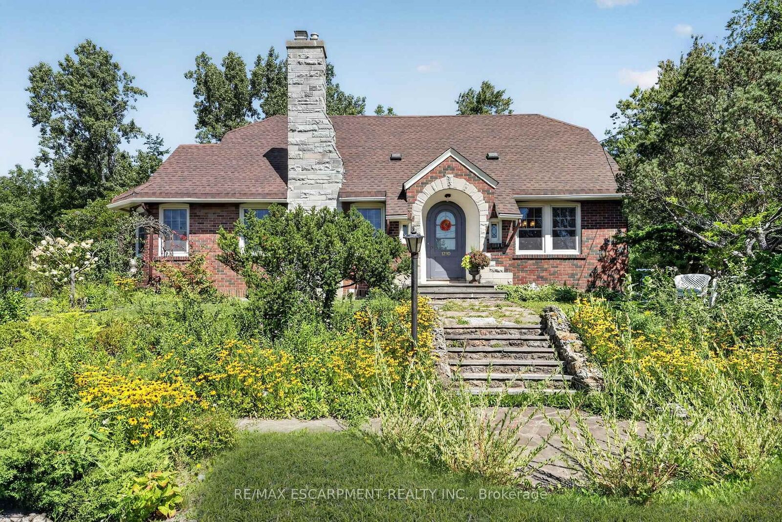 Property Photo:  1210 Garrison Road  ON L2A 1P1 