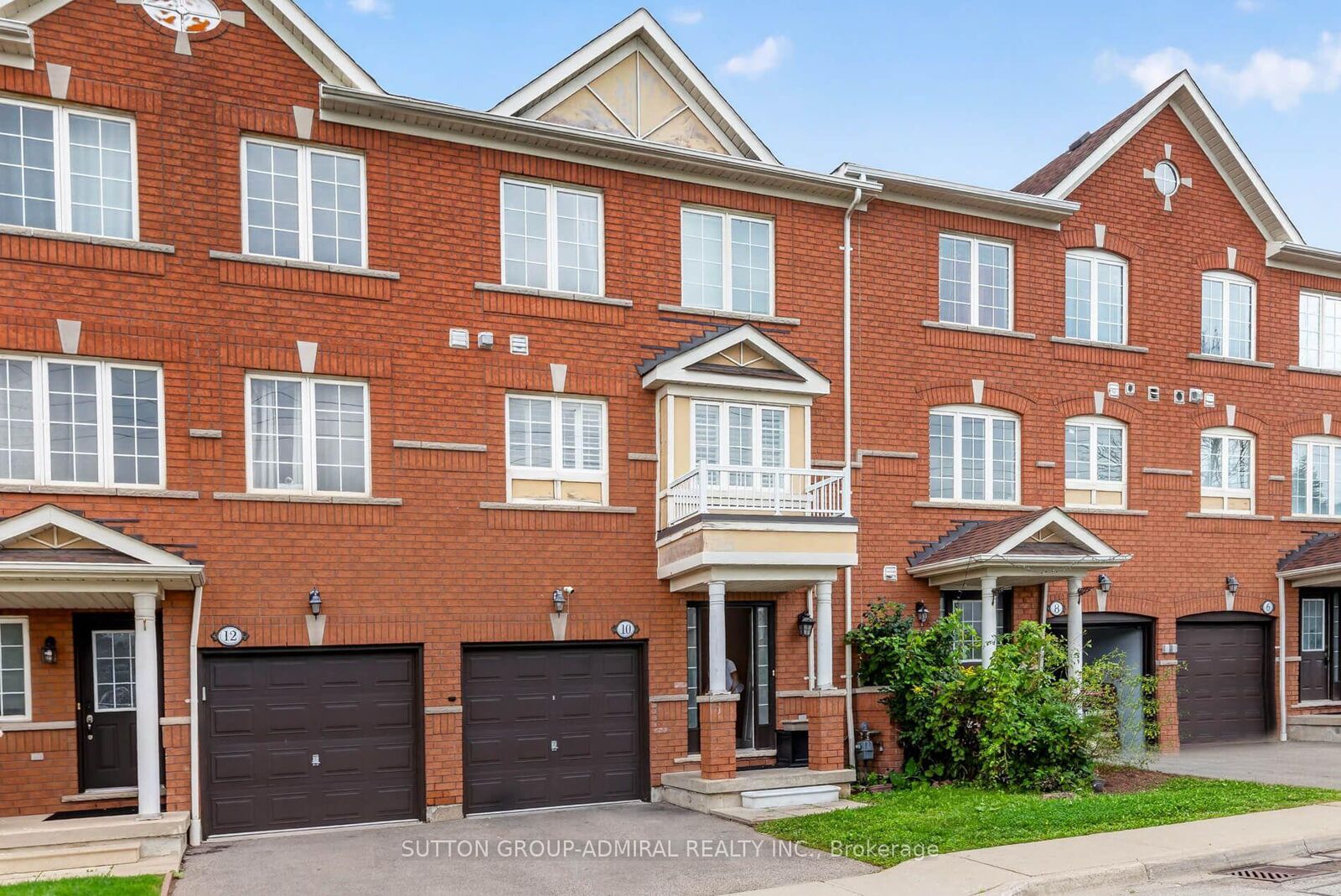 Property Photo:  520 Novo Star Drive 10  ON L5W 1X7 