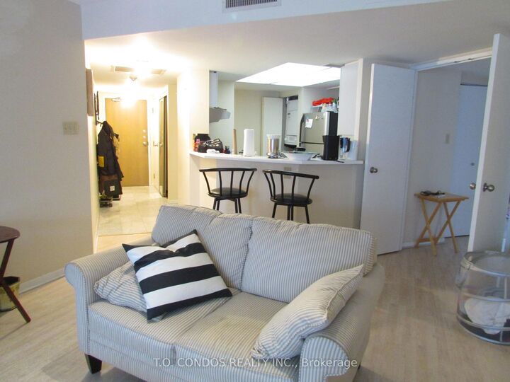 Property Photo:  1001 Bay Street 1514  ON M5S 3A6 