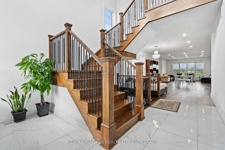 Property Photo:  15 Myrtle Street  ON L3B 5N5 