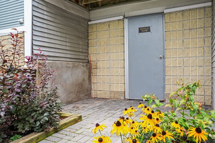Property Photo: 212 Viewmount Drive 218 ON K2E 7X2