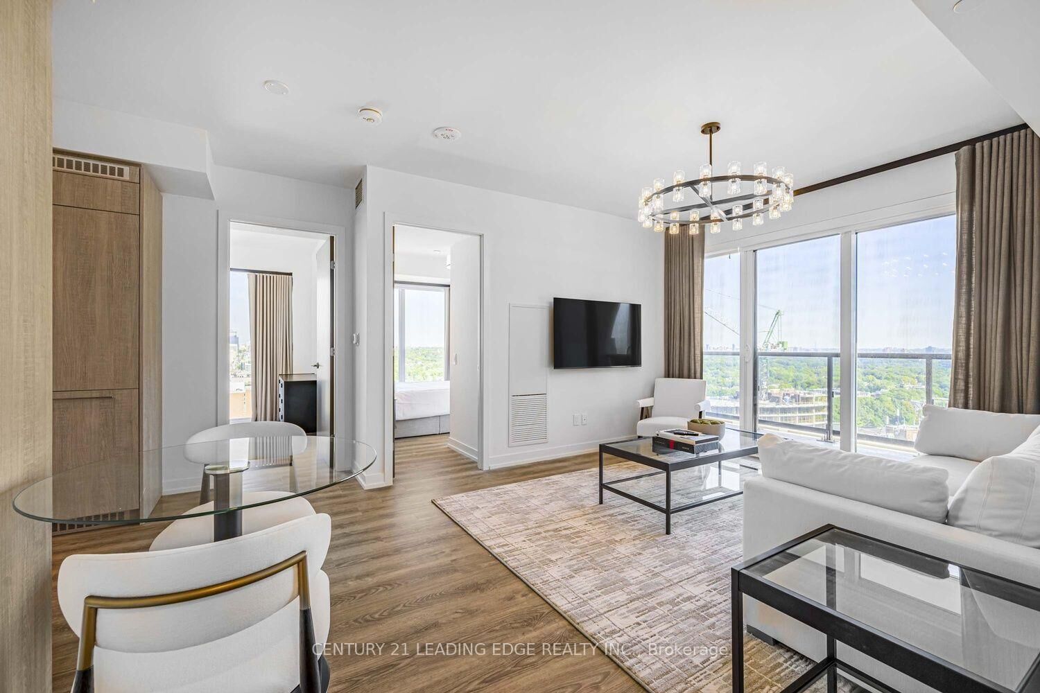 Property Photo:  771 Yonge Street 2606  ON M4W 0B8 