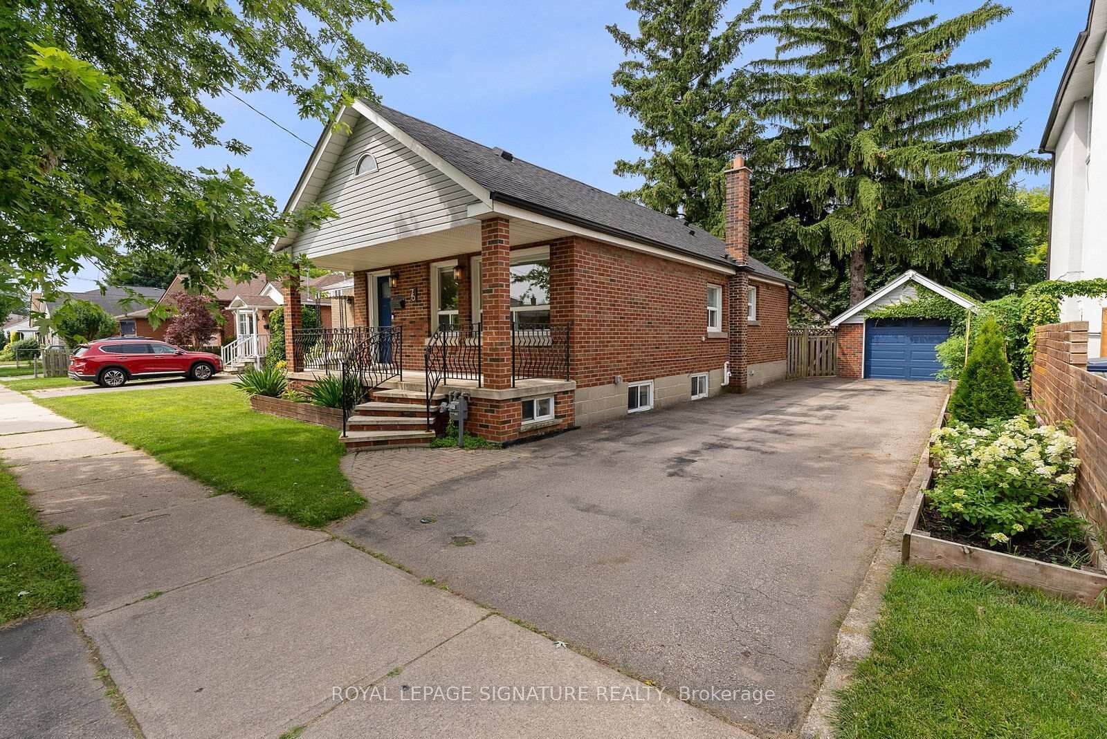 Property Photo:  76 Foch Avenue  ON M8W 3X4 