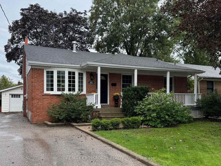 Property Photo:  432 Paliser Crescent N  ON L4C 1R6 