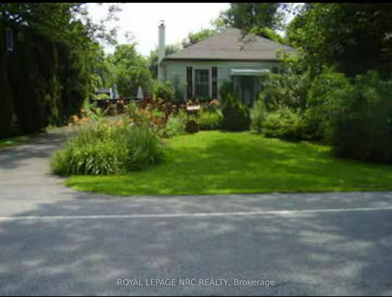 Property Photo: 156 Mary Street ON L0S 1J0