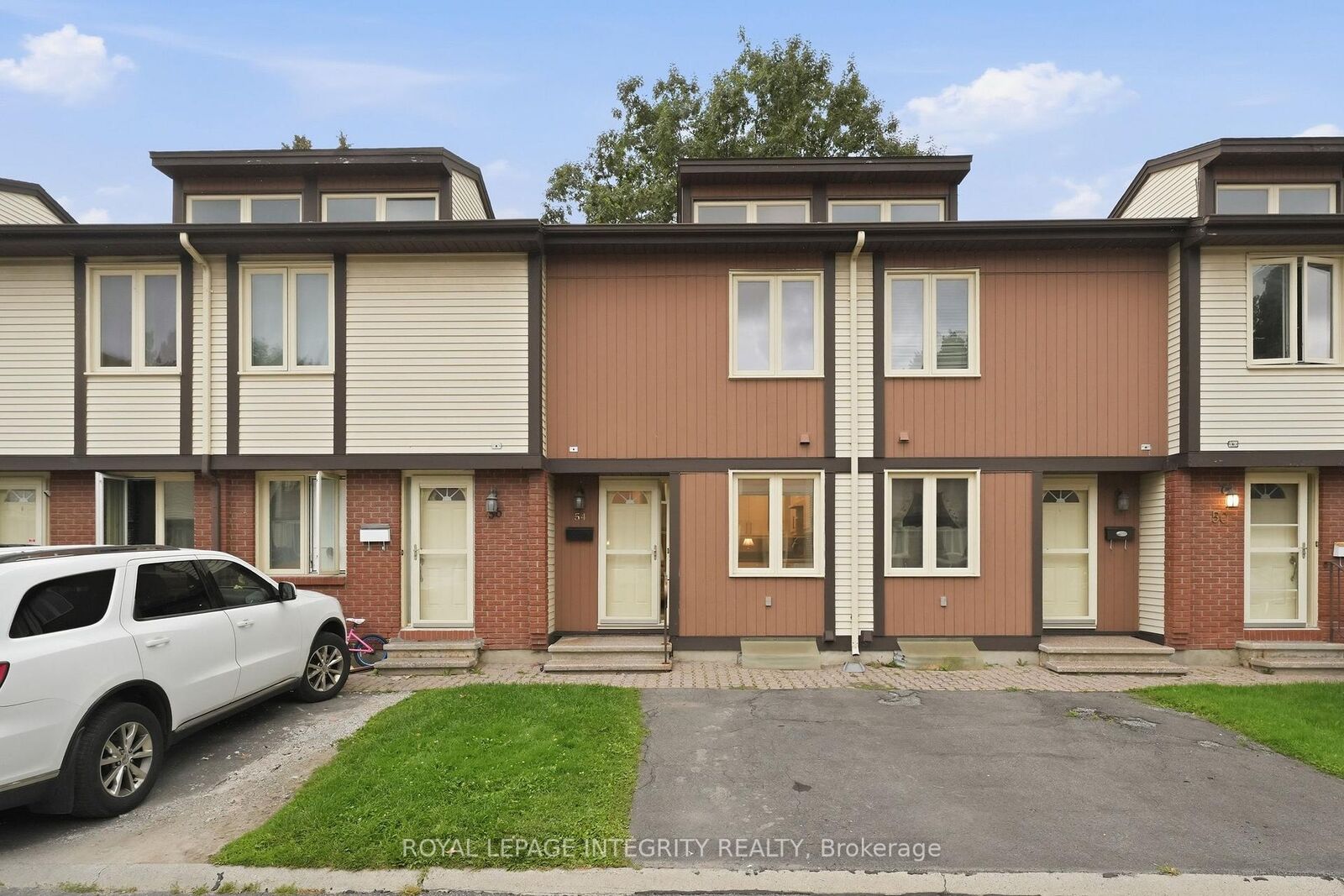 Property Photo:  811 Connaught Avenue 54  ON K2B 8K3 