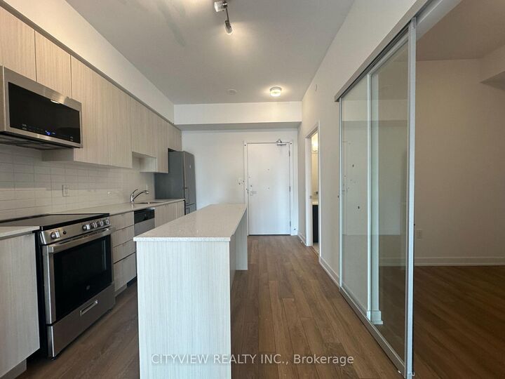 Property Photo:  2433 Dufferin Street 602  ON M6E 0B4 