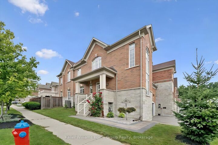 Property Photo:  61 Ridgegate Crescent  ON L7G 0L6 