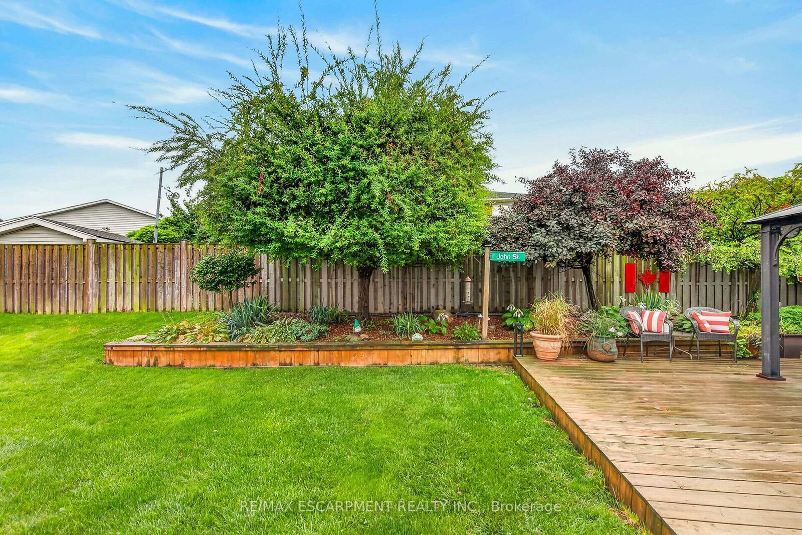 Property Photo:  253 Highridge Avenue  ON L8E 3P6 