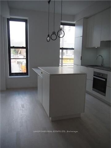 Property Photo:  5 St Joseph Street 224  ON M4Y 0B6 