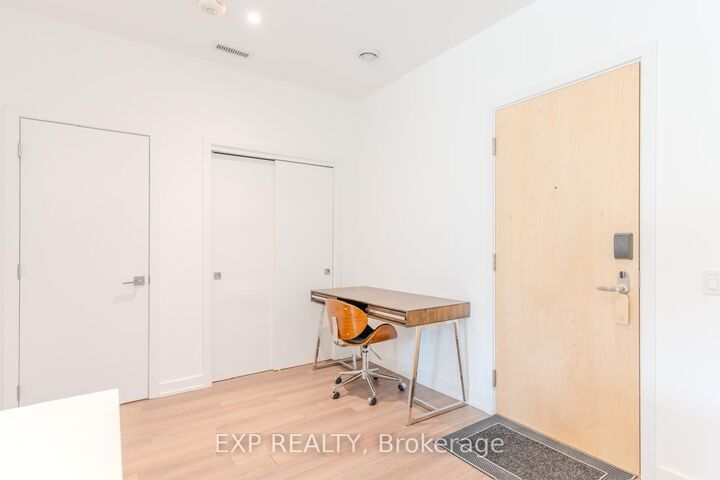 Property Photo:  120 Carrick Trail 102  ON P1P 0B6 