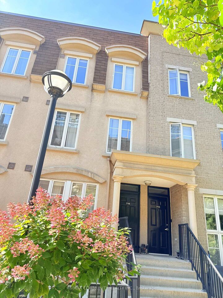 Property Photo:  42 Western Battery Road 716  ON M6K 3P1 