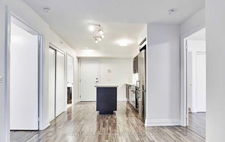 Property Photo:  555 Wilson Avenue E402  ON M3H 5Y6 