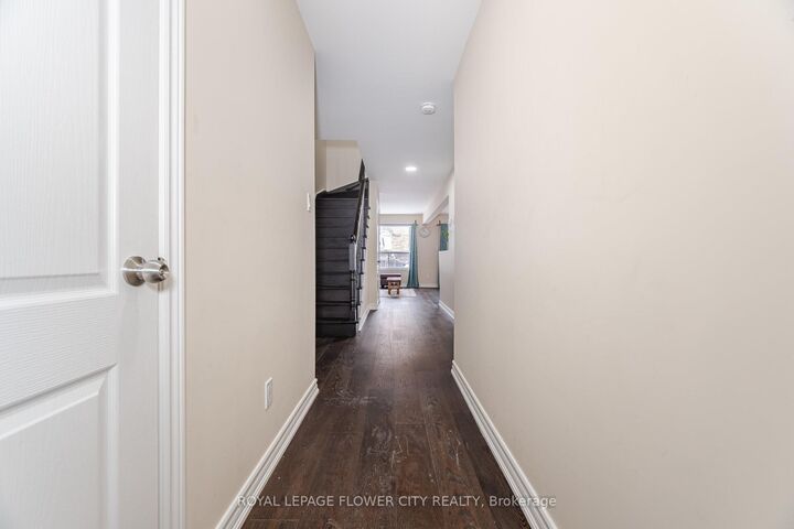 68 Denton Circle — photo 1