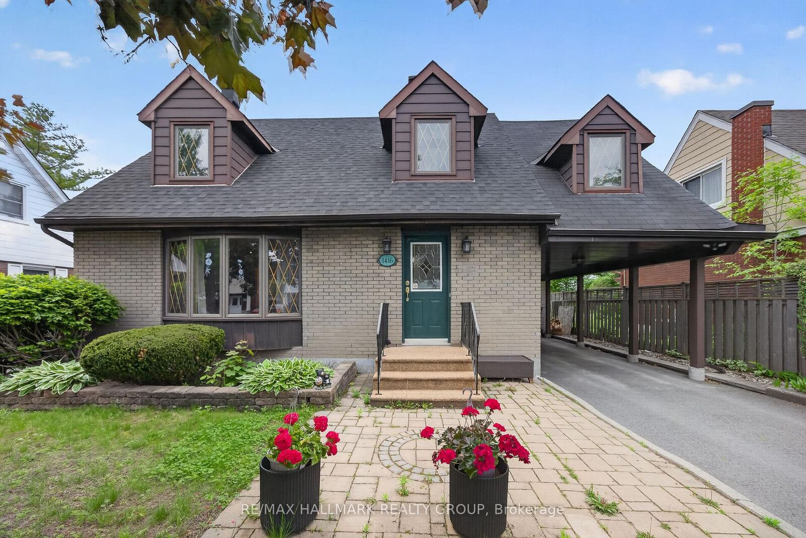 Property Photo:  1416 Woodward Avenue  ON K1Z 7W1 