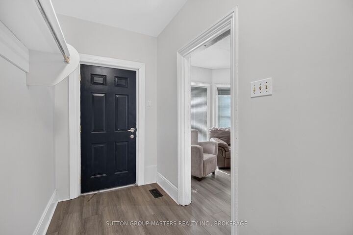 Property Photo:  378 Barrie Street  ON K7K 3T4 
