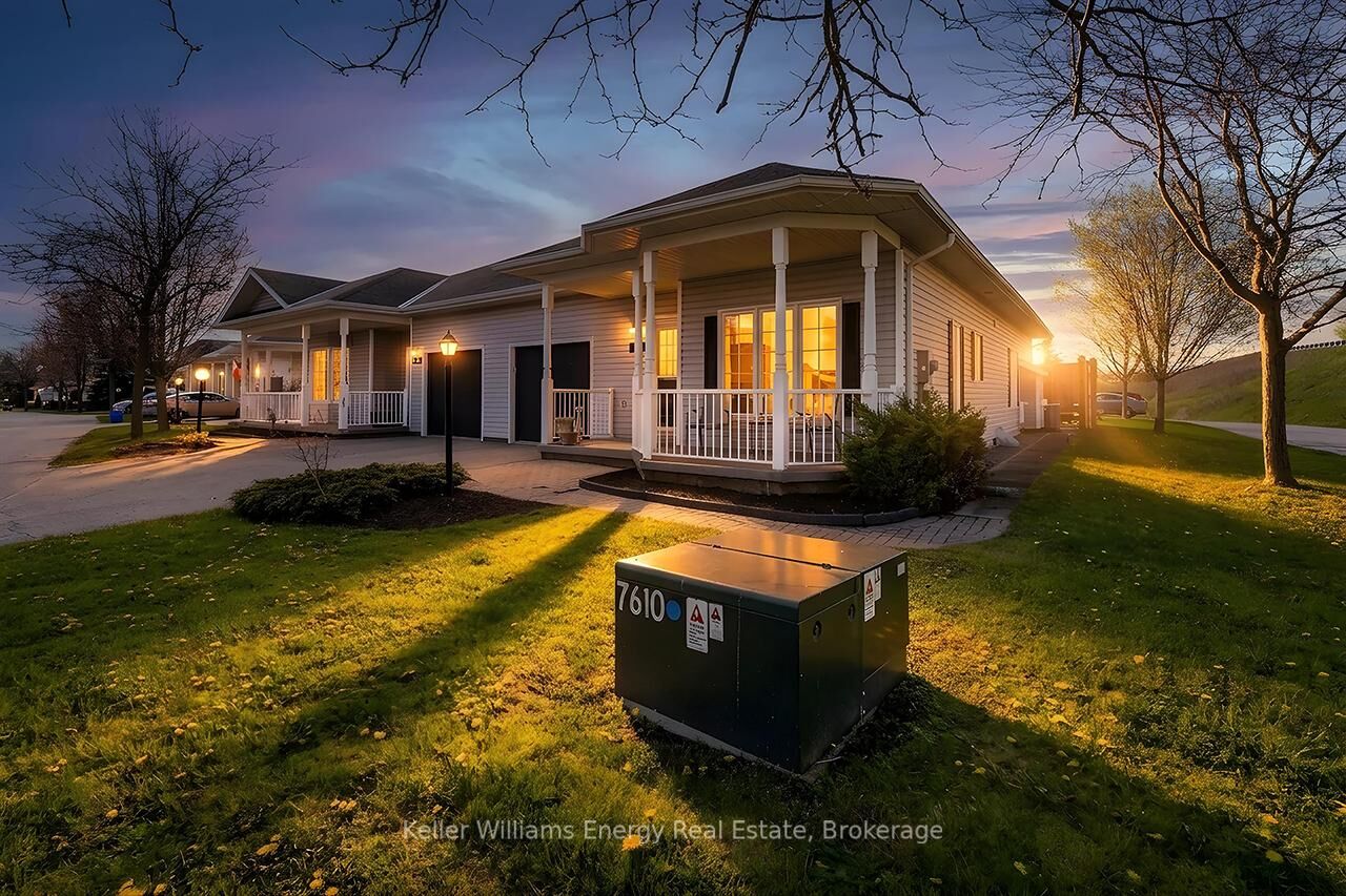 Property Photo:  8 Hinkley Trail  ON L1B 1P4 