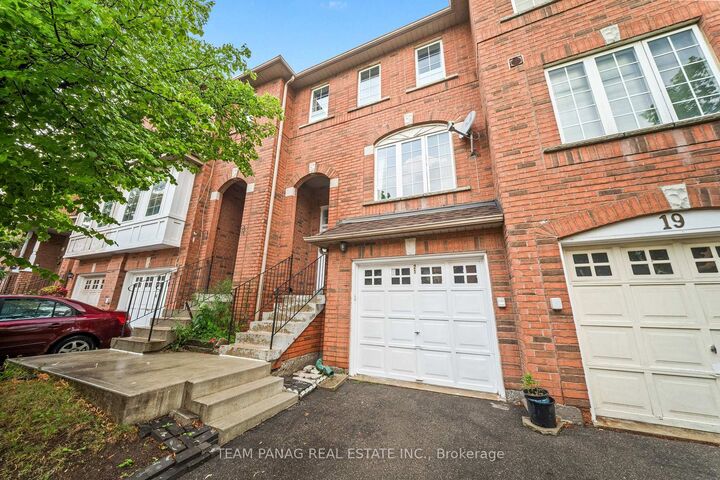 Property Photo:  170 Havelock Drive 21  ON L6W 4T3 