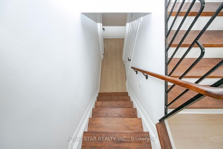 Property Photo:  114 Wincott Drive Upper  ON M9P 2P6 