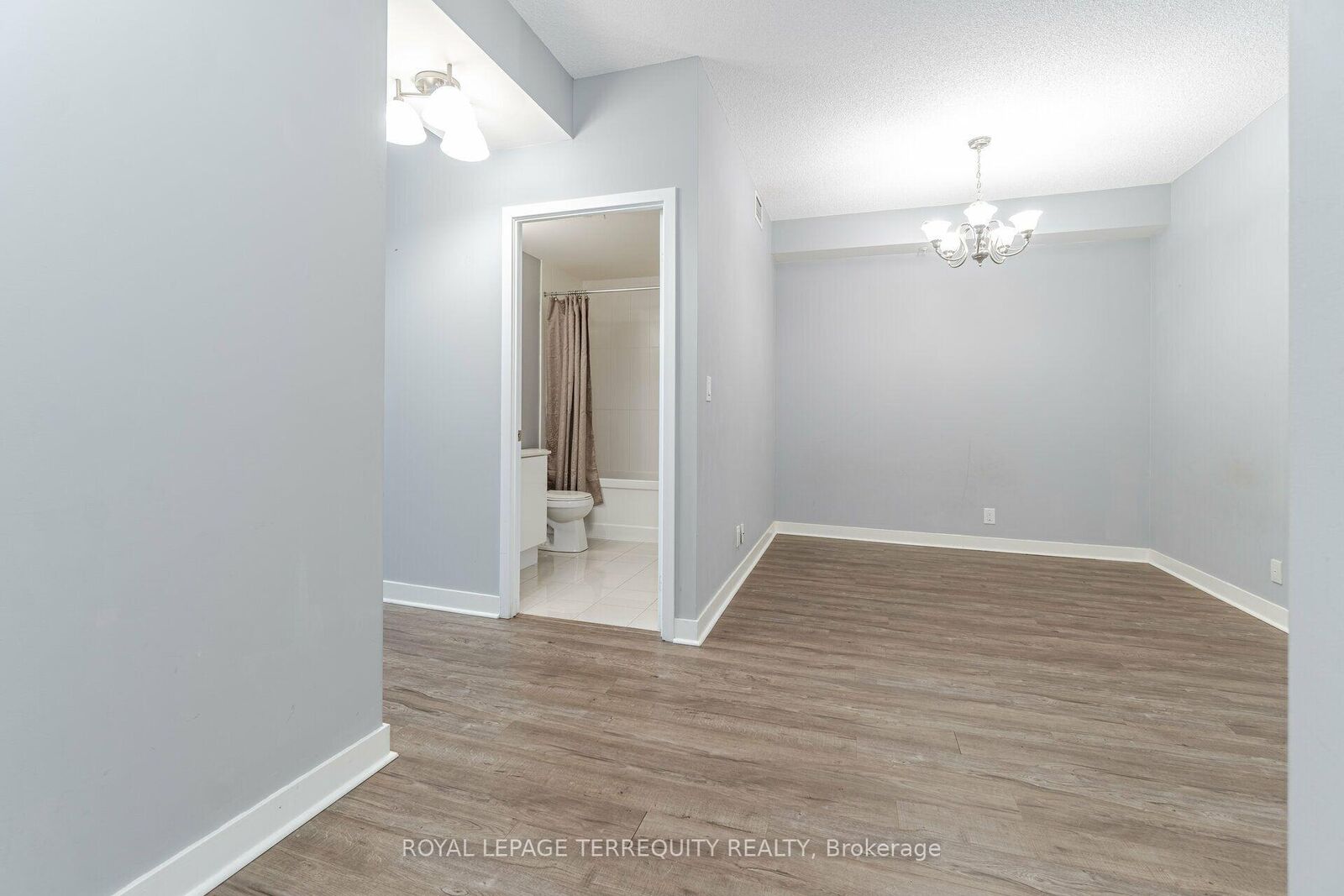 Property Photo:  3985 Grand Park Drive 508  ON L5B 0H8 