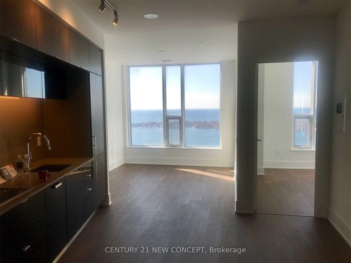 Property Photo:  10 York Street 4907  ON M5J 0E1 