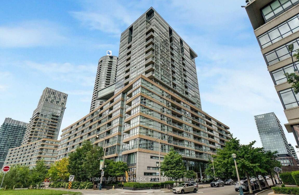 Property Photo:  10 Capreol Court 828  ON M5V 4B3 