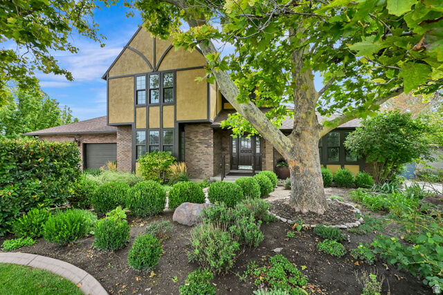 Property Photo: 9241 S Lisa Ave UT 84088