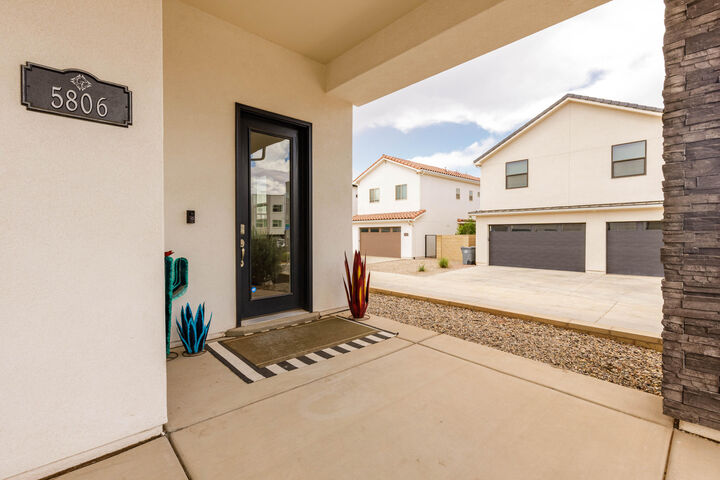 Property Photo: 5806 S Garnet Dr UT 84790
