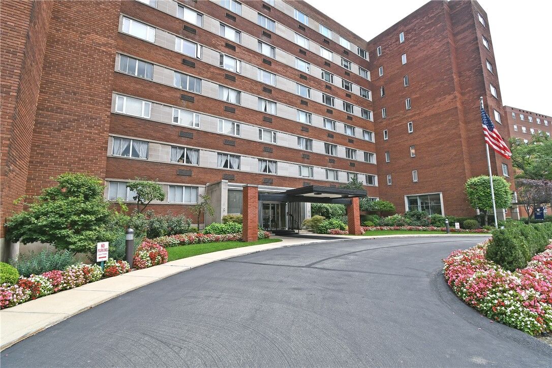 Property Photo:  128 N Craig St 907  PA 15213 