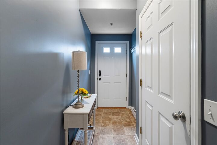 Property Photo:  310 Creekview Ln  PA 15071 