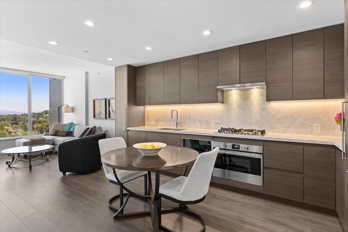 Photo de la propriété: 305 Morrissey Road 2203 BC V3H 0M3