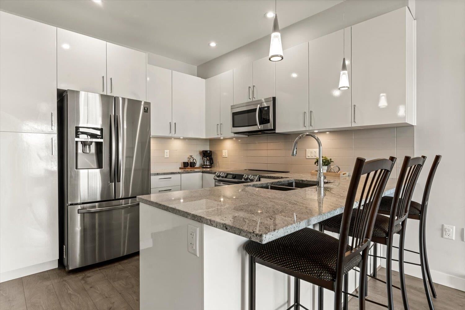 Property Photo:  45562 Airport Road 501  BC V2P 0J8 