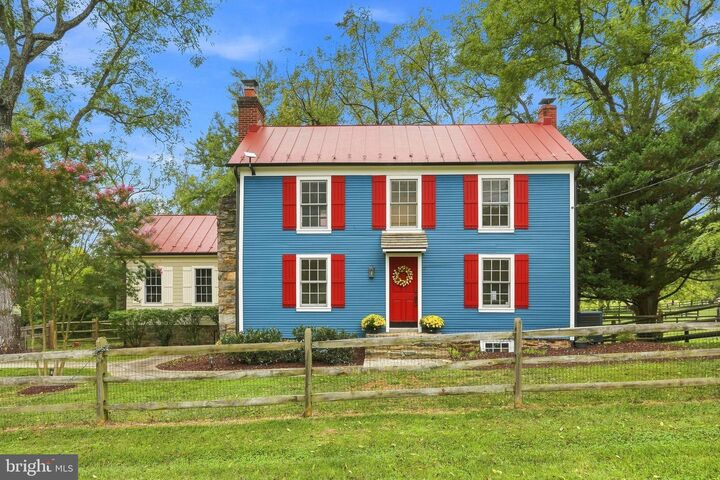 Property Photo: 34141 Snickersville Turnpike VA 20135