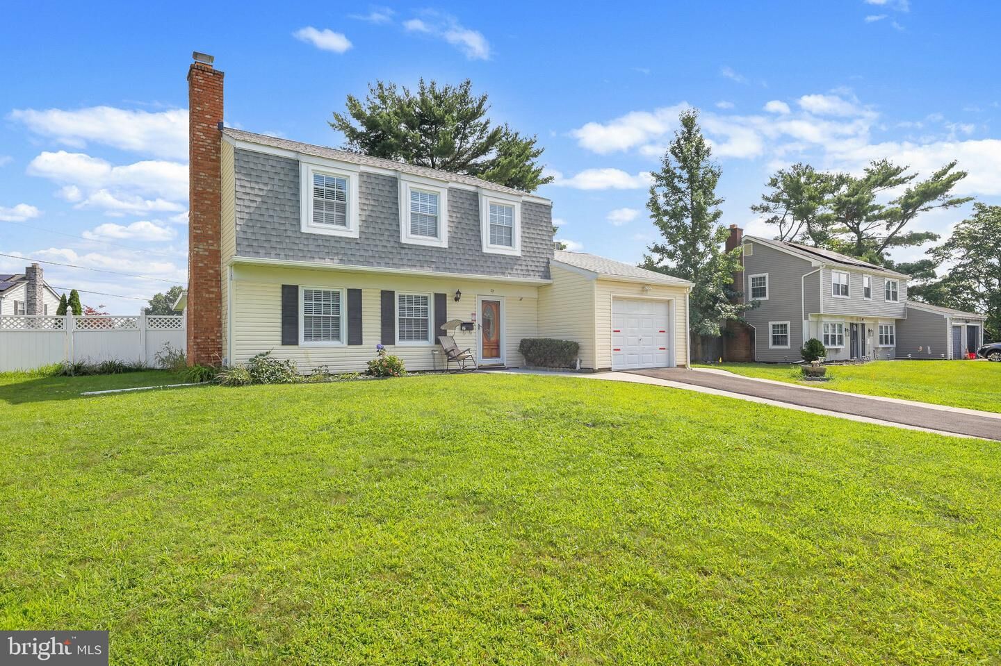 Property Photo:  27 Toledo Lane  NJ 08046 