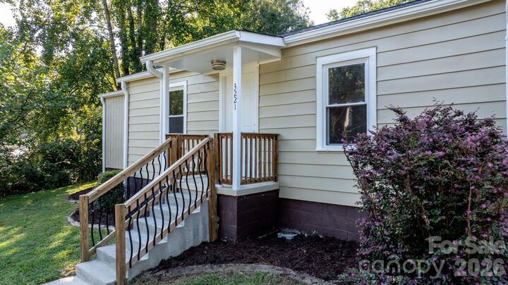Property Photo: 3221 1st Avenue Drive SE NC 28613