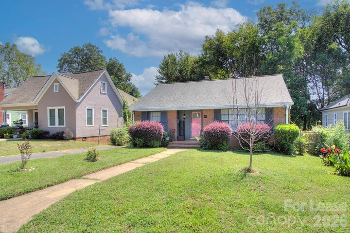 Property Photo: 629 Grandin Road NC 28208