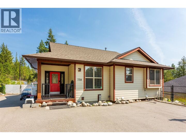 Photo de la propriété: 750 Firwood Road BC V1Z 3V5