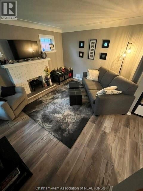 Property Photo: 73 Phyllis Avenue ON N7M 3C3