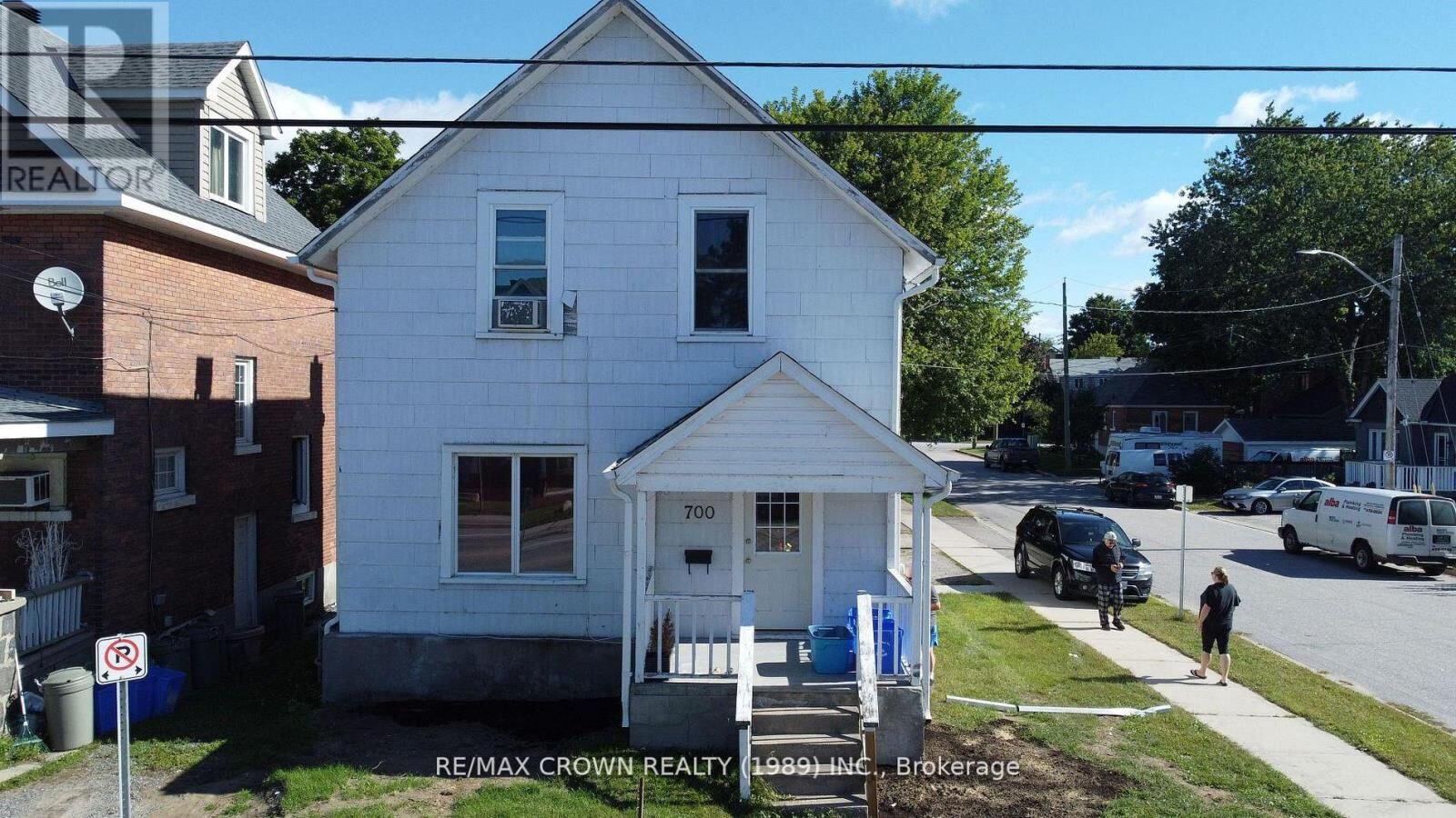 Property Photo:  700 Main Street West  ON P1B 2V7 