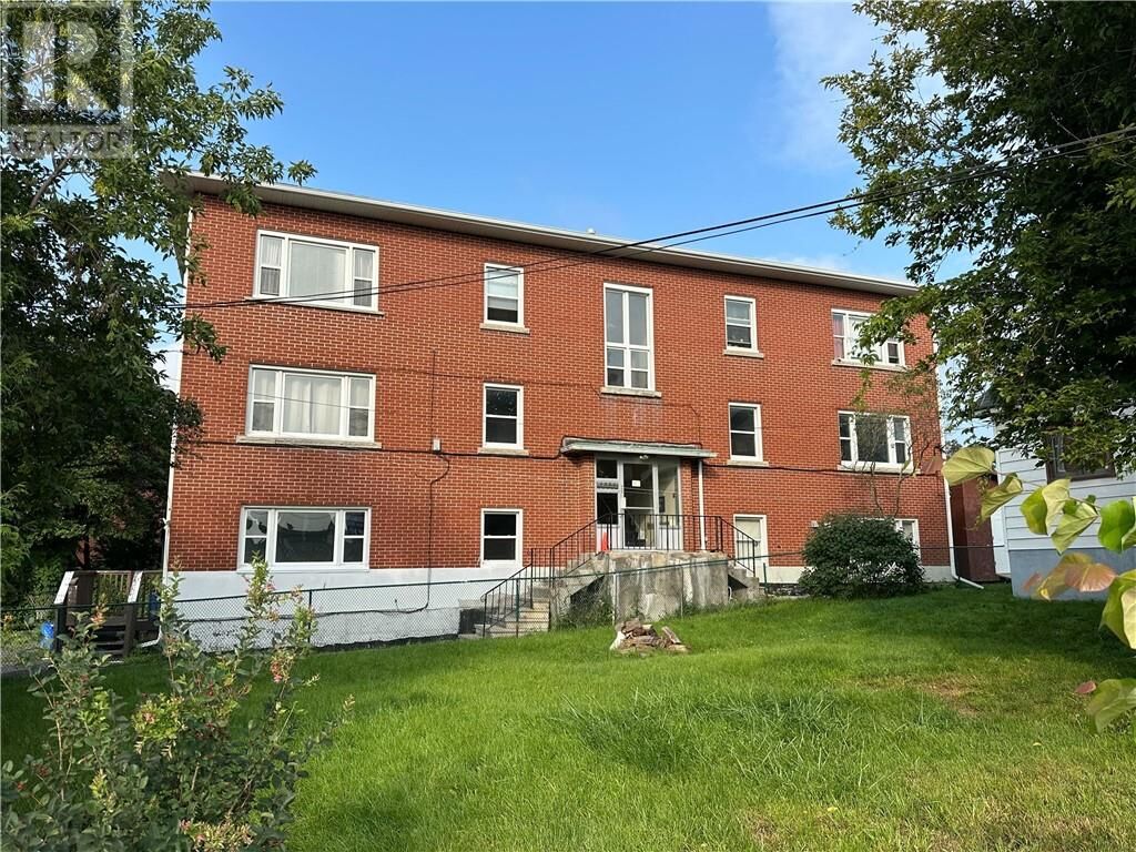 Property Photo:  481 Ontario Street Unit# 5  ON P3E 4K4 