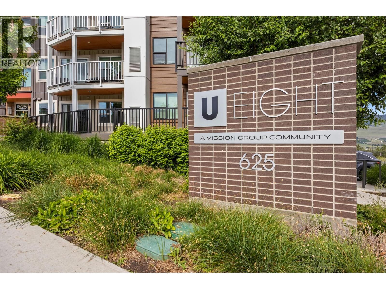 Property Photo:  625 Academy Way 103  BC V1V 0E3 