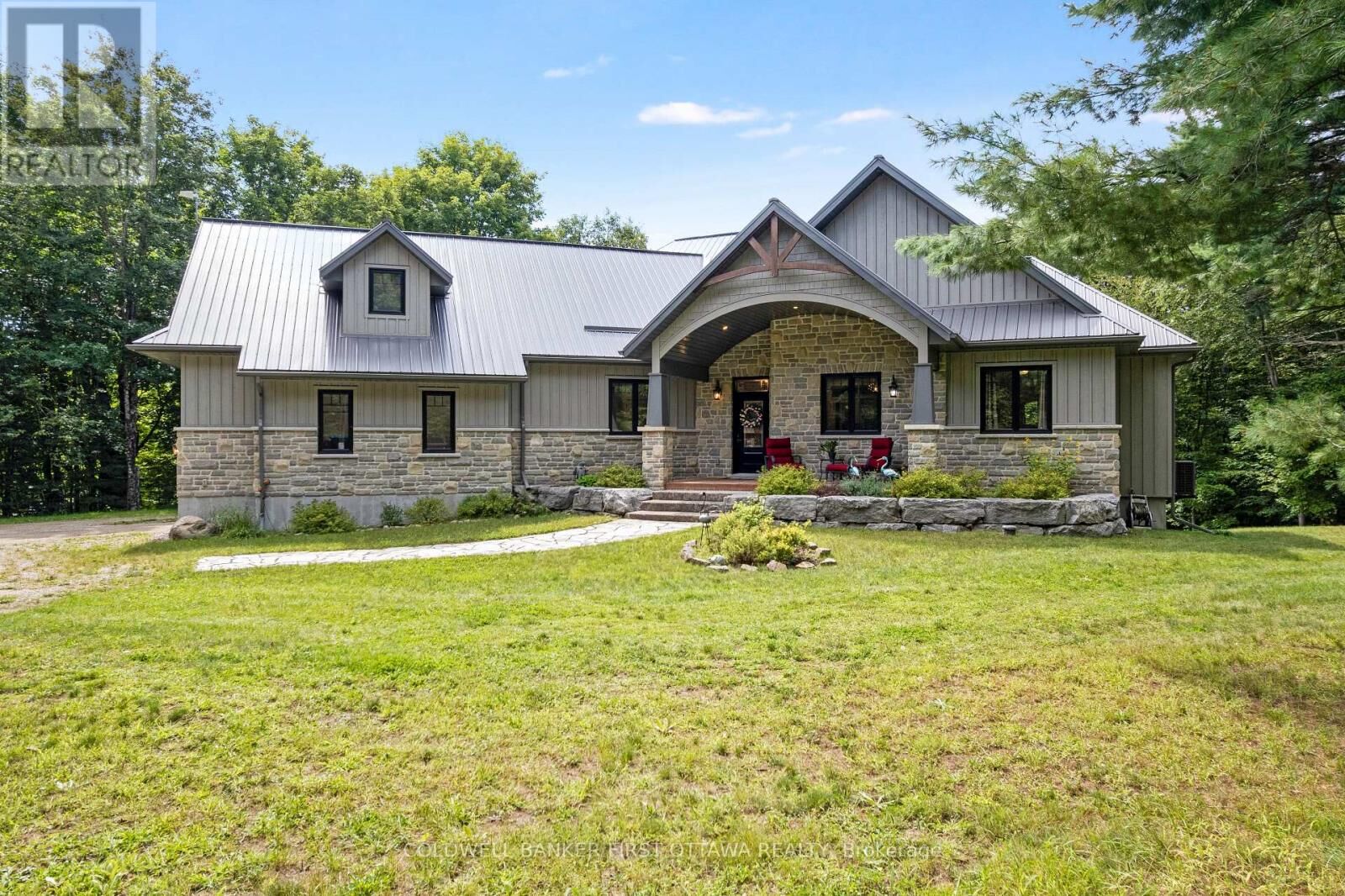 Property Photo:  944 McLaren Road  ON K7H 0C9 