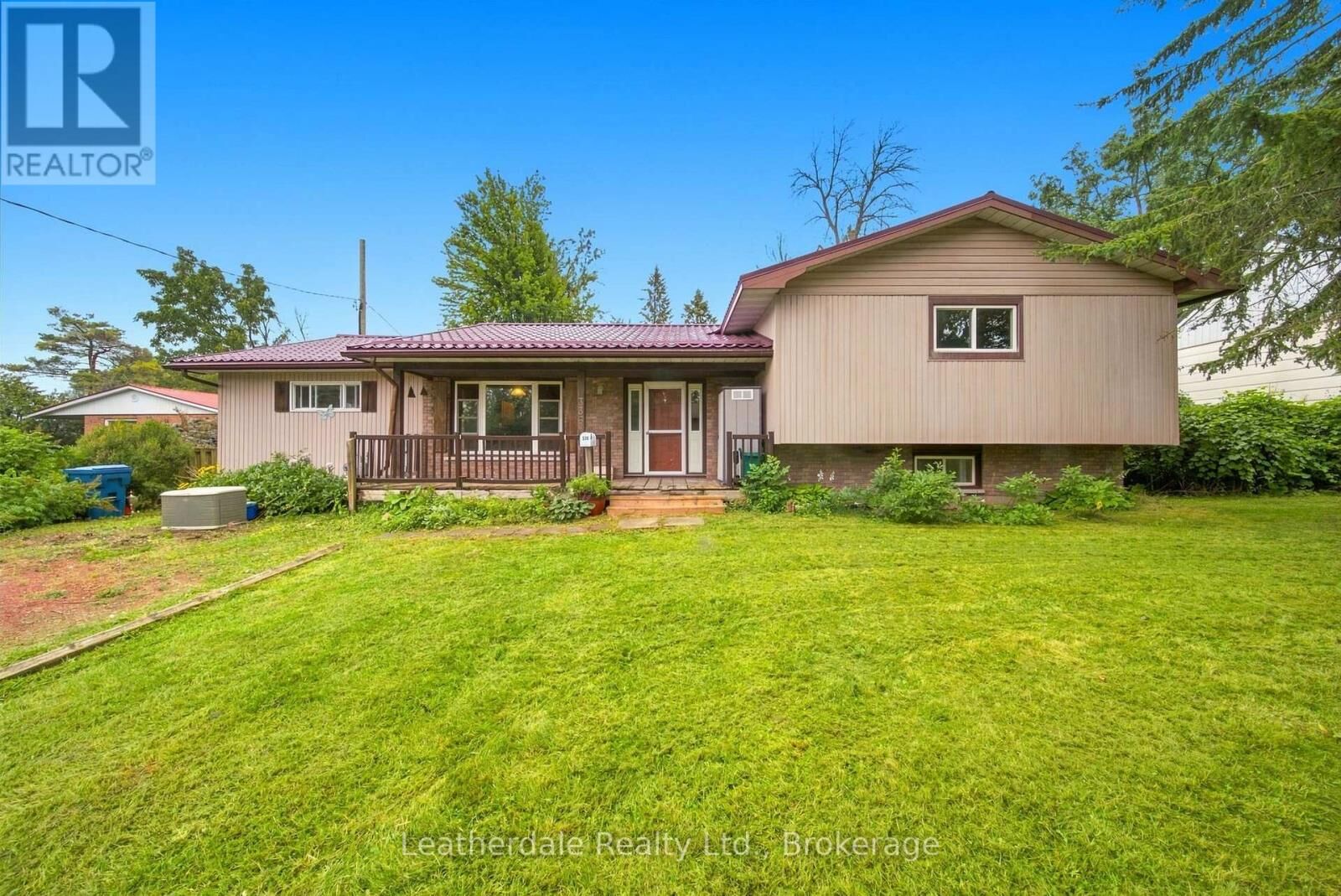 Property Photo:  336 Forest Avenue North  ON L3V 3Y7 