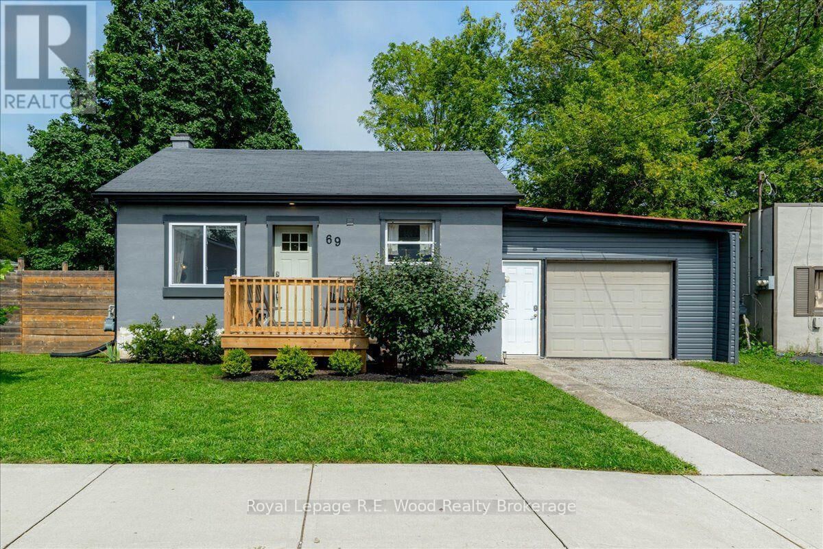 Property Photo:  69 Ann Street  ON N4B 1H6 